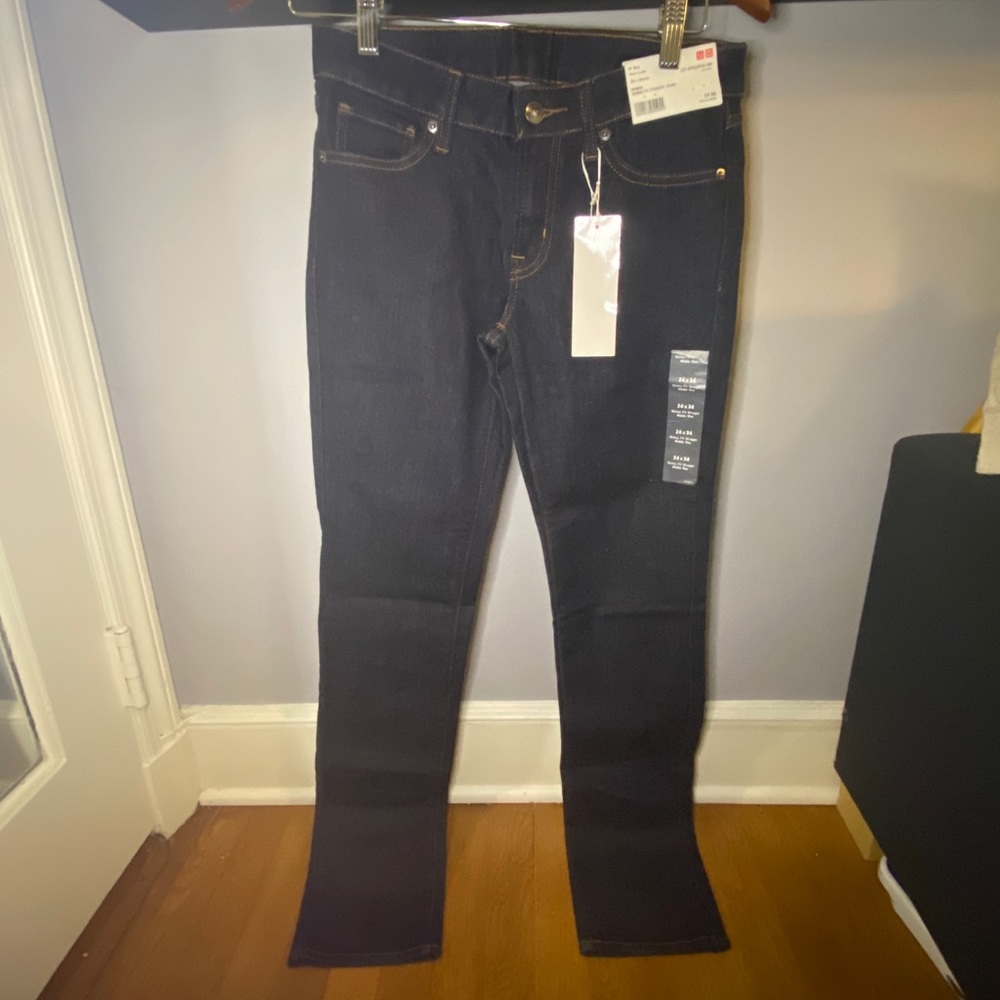 Size 34 Uniqlo Skinny Straight Jeans NWT Dark Wash